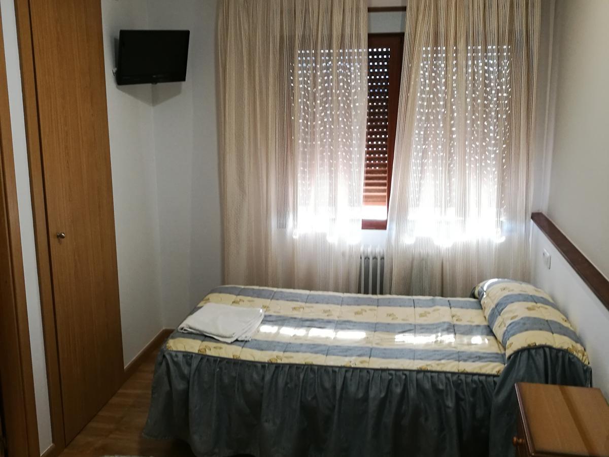 Hostal Mirobriga Ciudad Rodrigo Ngoại thất bức ảnh