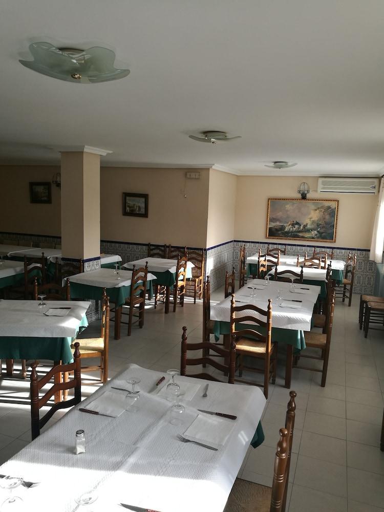 Hostal Mirobriga Ciudad Rodrigo Ngoại thất bức ảnh